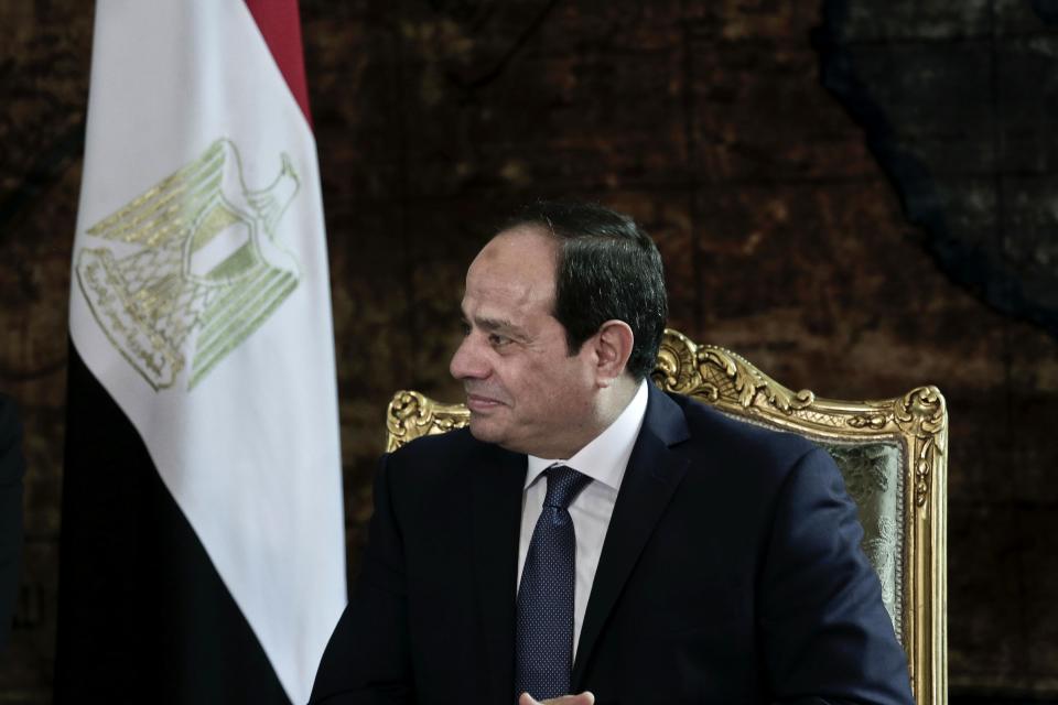 Egyptian President Abdel-Fattah el-Sissi meets with German Chancellor Angela Merkel at the presidential palace in Cairo, Egypt, Thursday, March 2, 2017. (AP Photo/Nariman El-Mofty)