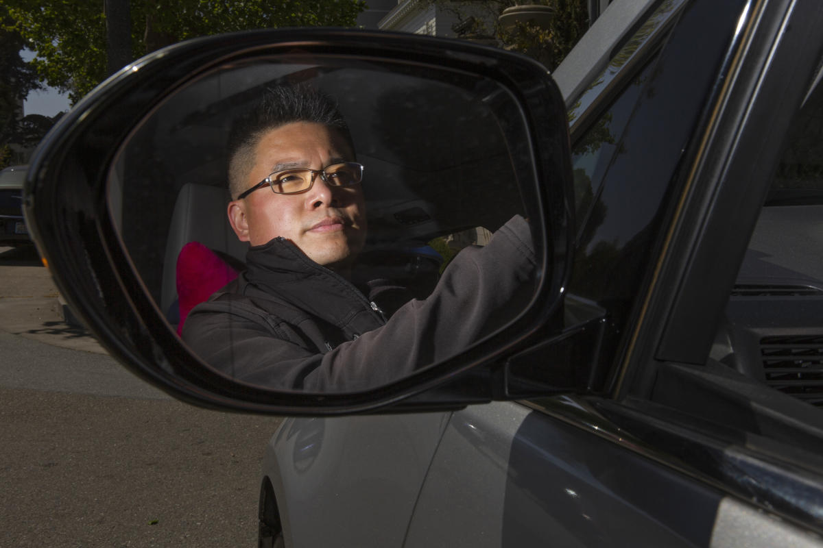 Doordash driver has been sitting in the same spot past my house