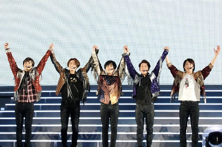 Arashi held their farewell Arafes (short for Arashi Festival) concert at Japan’s national stadium on 3 November 2020 before the J-pop group goes on hiatus at the end of the year. (Photo: Arashi/Instagram)