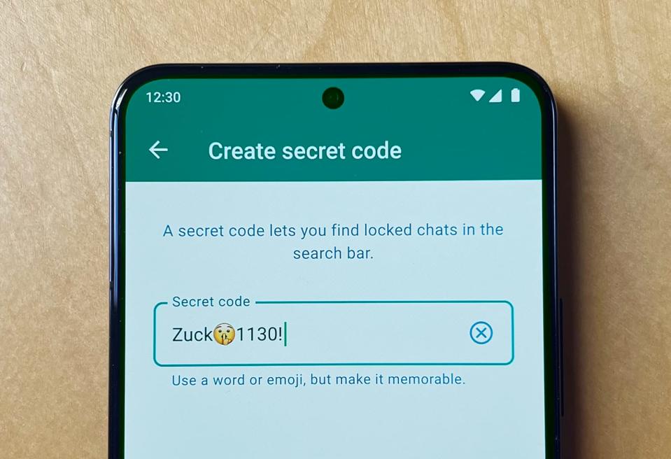 入密碼才能看到對話！WhatsApp 全新「秘密代號」功能要保護最私密的對話內容