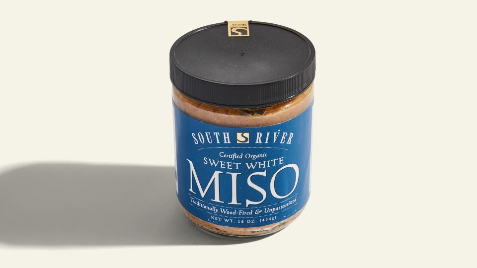 We love using this sweet, light white miso in salad dressings or desserts.