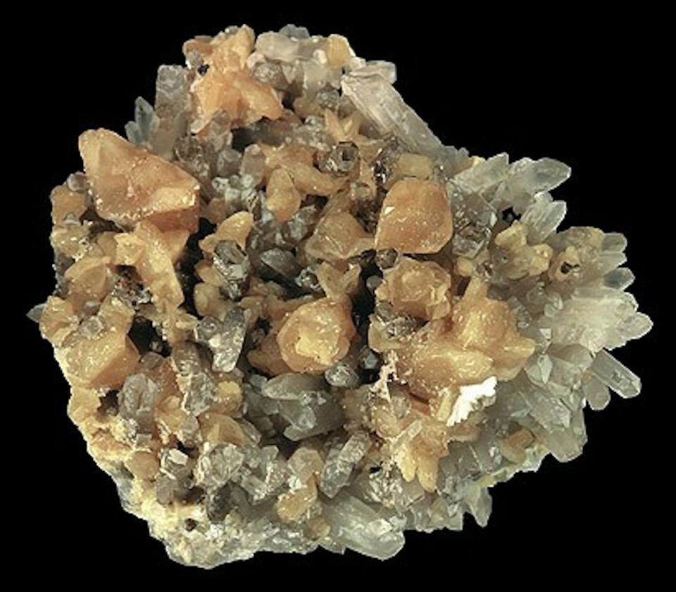 Monacita. <a href="https://commons.wikimedia.org/wiki/File:Monazite-(Ce)-164025.jpg" rel="nofollow noopener" target="_blank" data-ylk="slk:Rob Lavinsky, iRocks.com / Wikimedia Commons;elm:context_link;itc:0;sec:content-canvas" class="link ">Rob Lavinsky, iRocks.com / Wikimedia Commons</a>, <a href="http://creativecommons.org/licenses/by-sa/4.0/" rel="nofollow noopener" target="_blank" data-ylk="slk:CC BY-SA;elm:context_link;itc:0;sec:content-canvas" class="link ">CC BY-SA</a>