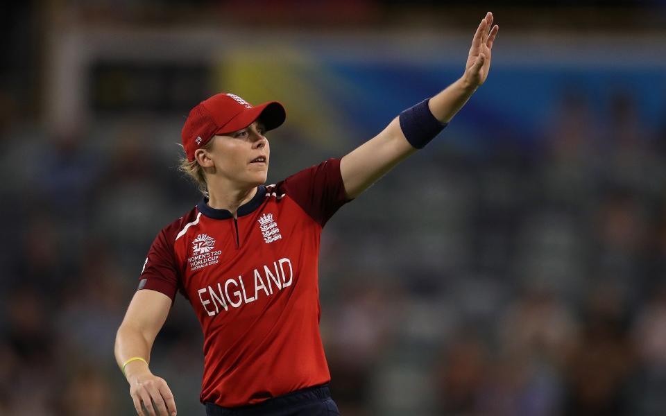 Heather Knight of England sets the field during the ICC Women's T20 Cricket World Cup match between England and South Africa at the WACA on February 23, 2020 in Perth, Australia - Paul Kane/Getty Images