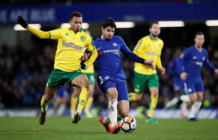 Soccer Football - FA Cup Third Round Replay - Chelsea vs Norwich City - Stamford Bridge, London, Britain - January 17, 2018 Chelsea’s Alvaro Morata in action with Norwich City's Josh Murphy REUTERS/David Klein