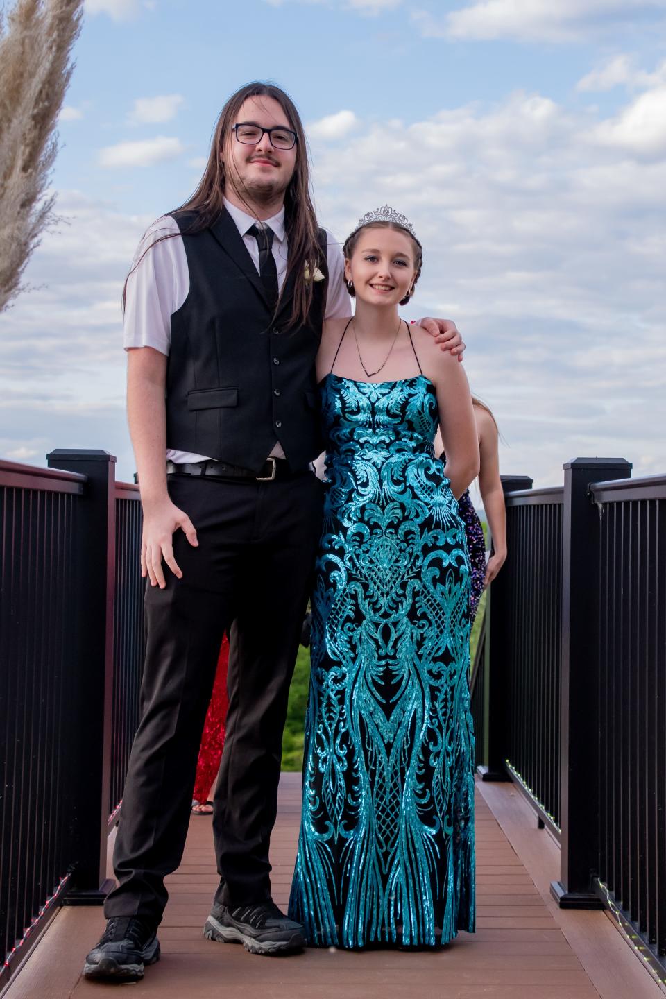 Kaleb Porter and Sara Mignano were crowned king and queen at the 2024 Meadowbrook prom.