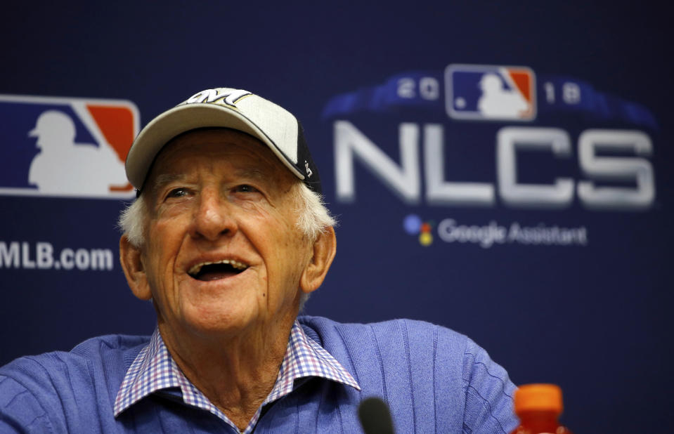 Milwaukee Brewers sportscaster Bob Uecker speaks at a news conference before Game 1 of the National League Championship Series baseball game between the Milwaukee Brewers and the Los Angeles Dodgers Friday, Oct. 12, 2018, in Milwaukee. (AP Photo/Charlie Riedel)
