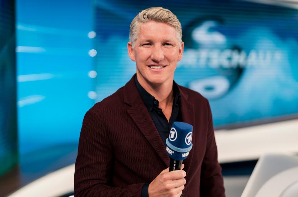 Ex-Bayern-Kicker Bastian Schweinsteiger ist als ARD-Experte im Einsatz. (Bild: WDR / Ben Knabe)