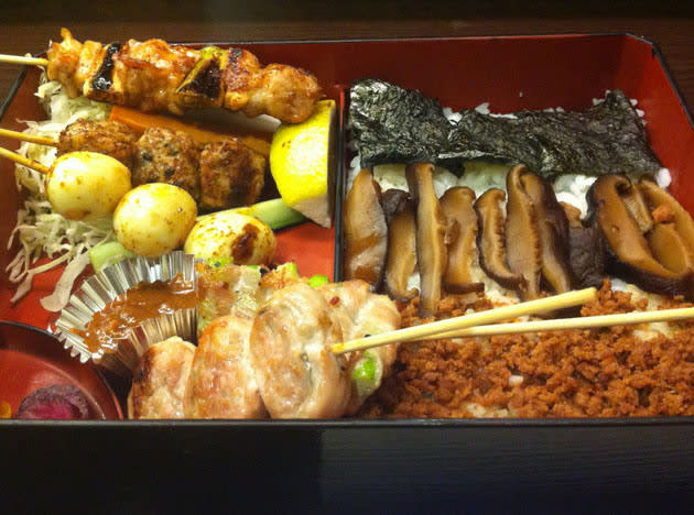 Jap-nanbantei-yakitori-bento