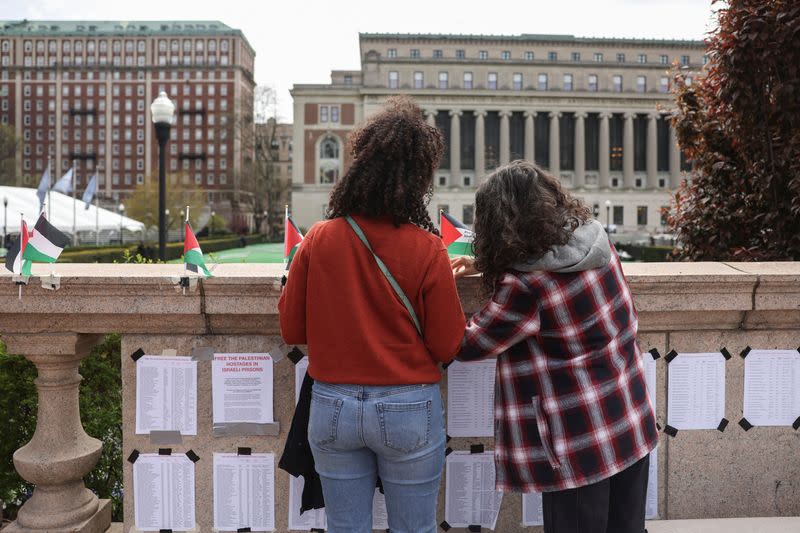 Protests continue on Columbia University campus in support of Palestinians