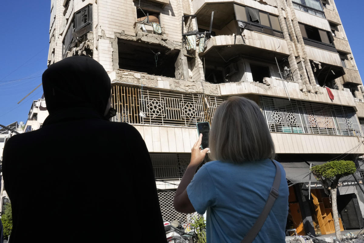 Une rare frappe israélienne dans le centre de Beyrouth fait 7 morts alors que les troupes combattent le Hezbollah au sud du Liban