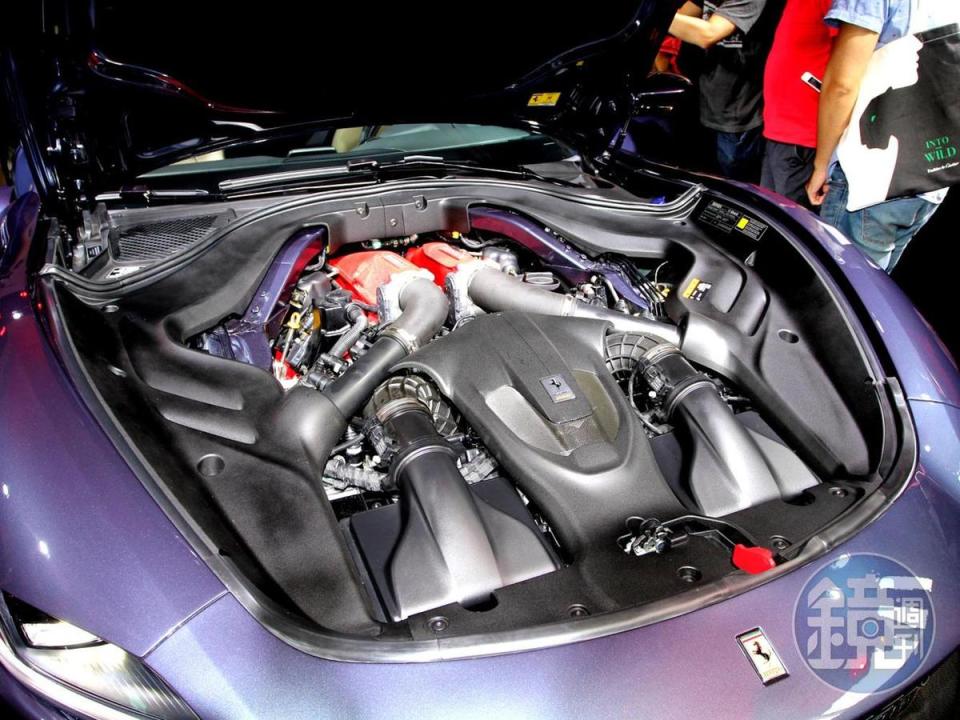 全新Ferrari Roma所搭載的引擎，最大輸出功率高達620cv，這顆V8渦輪增壓引擎已連續四年摘得「International Engine of the Year國際年度引擎大獎」殊榮。