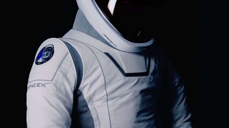 SpaceX wants to use its new space suit designs for future missions to the Moon and Mars. - Screenshot: SpaceX