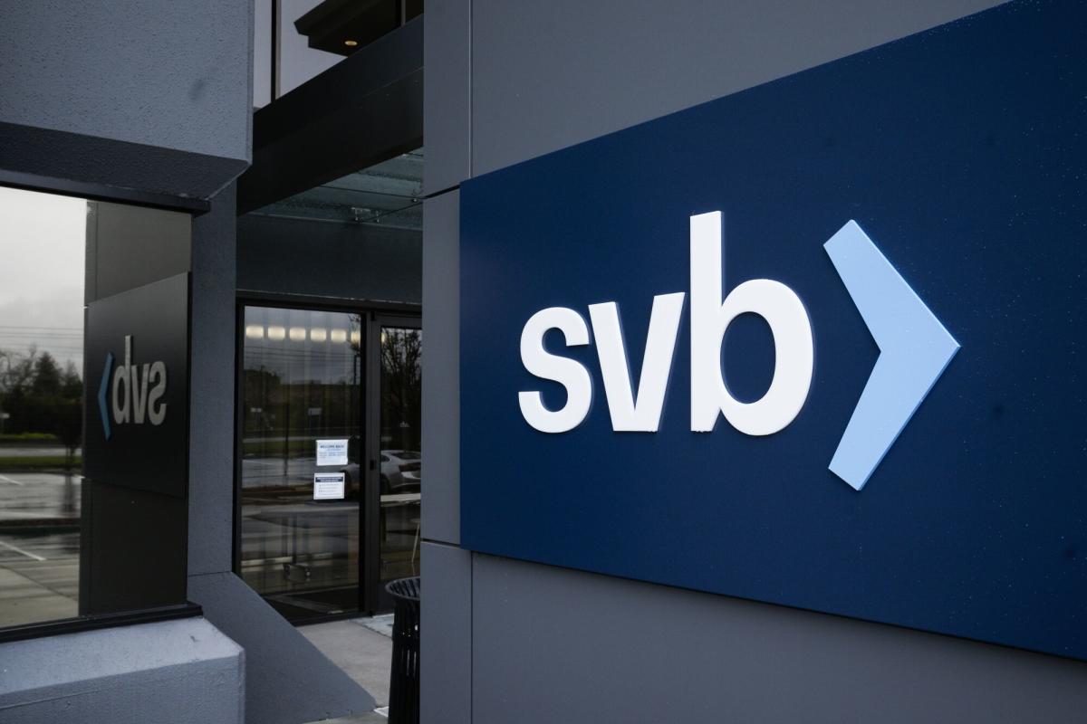 SVB Depositors, Investors Tried to Pull $42 Billion Thursday