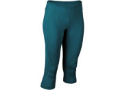 <div class="caption-credit"> Photo by: Rodale</div><b>Anue Spree Capri by New Balance</b> ($54.99, www.shopnewbalance.com) Made from recycled polyester and Spandex, these cropped leggings have a great fit for your yoga or Pilates practice-or walking. They feel great on, provide some tummy control with a wide waistband, and hug curves in all the right places. <b><a rel="nofollow noopener" href="http://www.prevention.com/beauty/beauty/14-beauty-tips-healthy-day-beauty?cm_mmc=Yahoo_Blog-_-PVN_Shine-_-15%20Green%20Workout%20Looks-_-The%20Ultimate%20Day%20Of%20Beauty" target="_blank" data-ylk="slk:The Ultimate Day of Beauty;elm:context_link;itc:0;sec:content-canvas" class="link ">The Ultimate Day of Beauty</a></b>