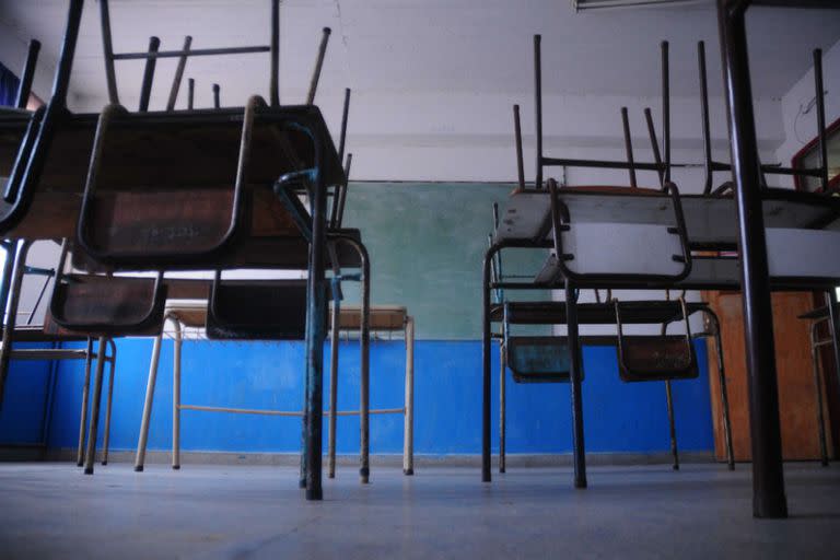 Cuando se cumplen 17 días de paro docentes, el gobierno bonaerense volvió a convocar a los maestros a una reunión