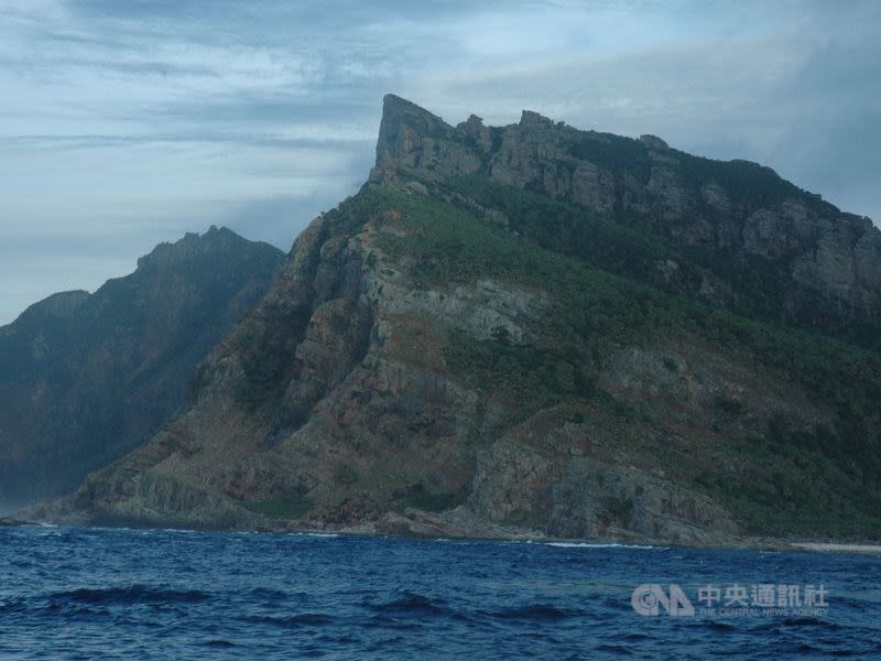 外交部今天表示，關於石垣市擬變更釣魚台名稱一案，石垣市長中山義隆回覆表示，此案的起因，是因中國大陸公務船頻繁進出釣魚台領海海域引當地民眾反彈，因此舊案重提，據以反制。(中央社檔案照片)