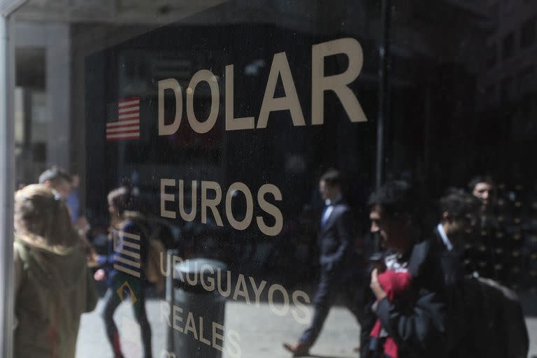 Los registros del dólar al inicio del viernes son similares a los de la jornada previa