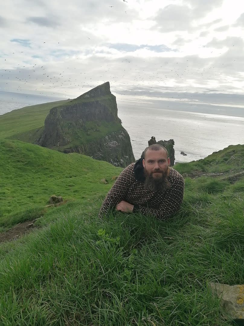 "Der Wikinger" zu Hause auf den Färöer Inseln.