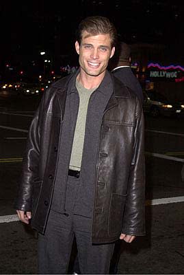 Casper Van Dien at the Mann's National Theater premiere of Columbia's The 6th Day