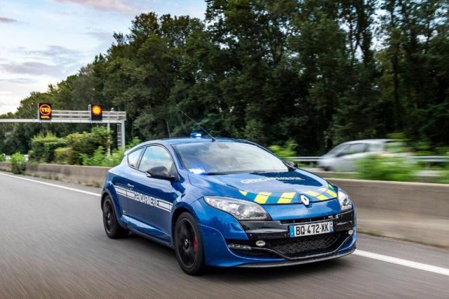 Gendarmerie : encore une Renault Mégane RS dans le décor !