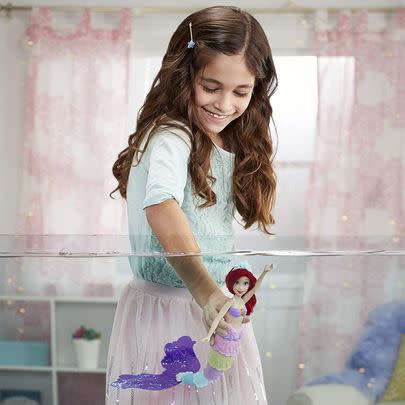 This Little Mermaid doll boasts a colour-changing tail and a 43% discount.