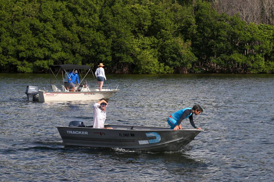 People search for traps, plastics and other forms of marine debris during the Ghost Trap Rodeo event at the Biscayne Bay in Miami, Florida, Sunday, July 16, 2023. SAM NAVARRO/Special for the Miami Herald