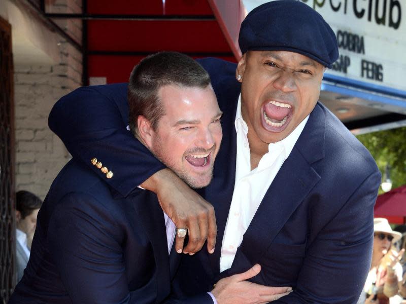 Chris O'Donnell (l.) mit Rapper LL Cool J in Hollywood. Foto: Paul Buck