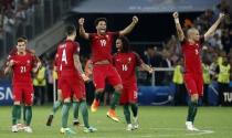 Football Soccer - Poland v Portugal - EURO 2016 - Quarter Final - Stade Velodrome, Marseille, France - 30/6/16 Portugal players celebrate during the penalty shootout REUTERS/Christian Hartmann/ Livepic