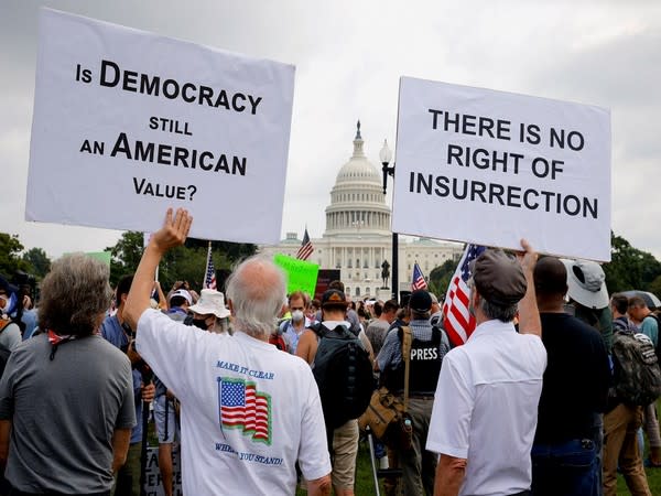 A few hundred protesters in Washington rallying in support of the pro-Trump rioters. (Photo Credit - Reuters)