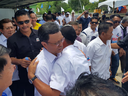 Shafie Apda, leader of Parti Warisan Sabah speaks at a campaign stop in Kimanis, a largely agrarian district about 60 kilometres southwest, Kota Kinabalu, Sabah, Malaysia May 5, 2018. Picture taken May 5, 2018. REUTERS/Praveen Menon