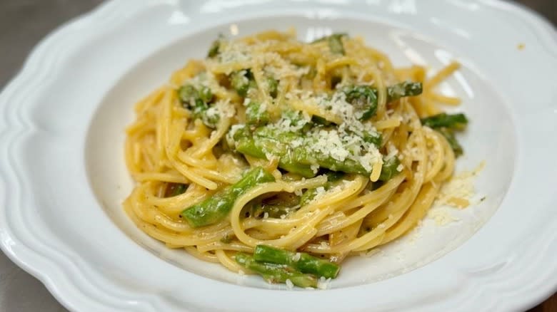 Asparagus pasta on plate