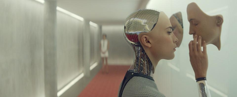 Ex Machina (2015)