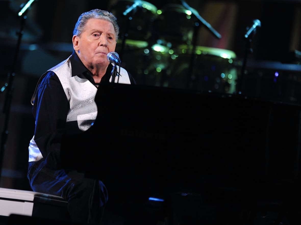 Jerry Lee Lewis performs at the 25th Anniversary Rock & Roll Hall of Fame Concert at Madison Square Garden in New York City on Oct. 30, 2009.   (Stephen Lovekin/Getty Images - image credit)