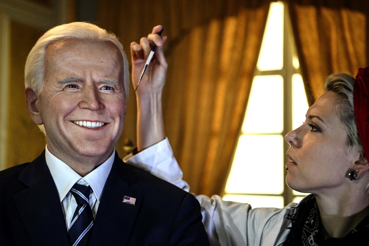 Muchos opositores al Presidente de Estados Unidos, Joe Biden, creen que éste murió en 2019 y el que vemos ahora en la Casa Blanca es un robot sustituto (Foto: Getty Images)