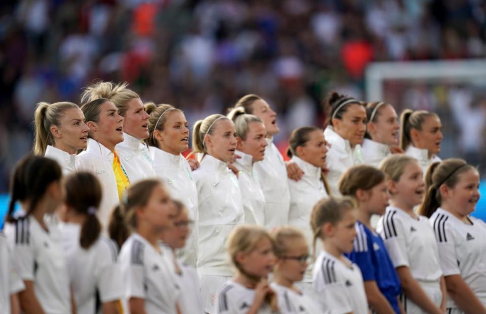 Keira Walsh, second from right, has ‘a special feeling’ at Euro 2022 when singing the national anthem (John Walton/PA) (PA Wire)