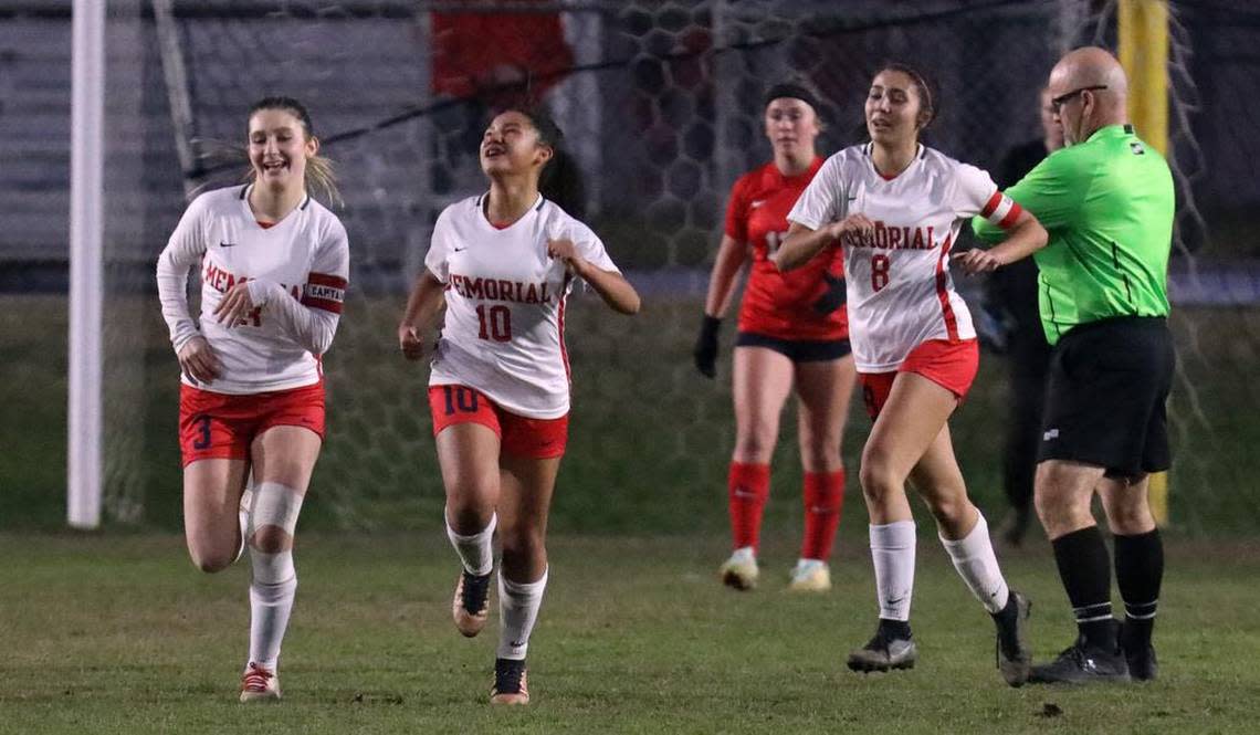 Mía Valdez (No. 10) of San Joaquín Memorial celebrates a first-half goal against Sanger during a Jan. 27, 2023 CMAC match at Tom Flores Stadium. Sanger won, 4-2, to improve to 5-0-1 in league play.