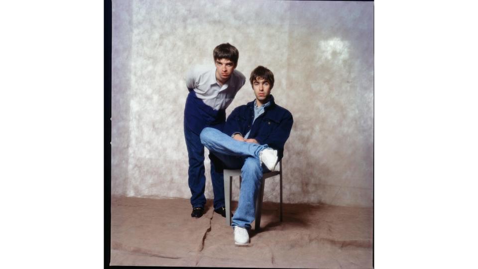 Noel Gallagher and Liam Gallagher at a photoshoot in a hotel in Tokyo, September 1994