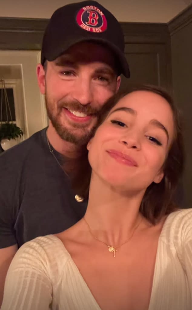 Chris Evans, Alba Baptista