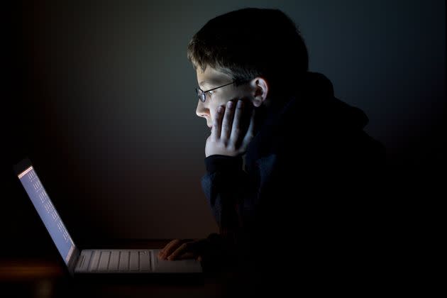 Teens in the study were frequently unable to identify fake health messages and also thought that many true messages were untrustworthy. (Photo: pkline via Getty Images)
