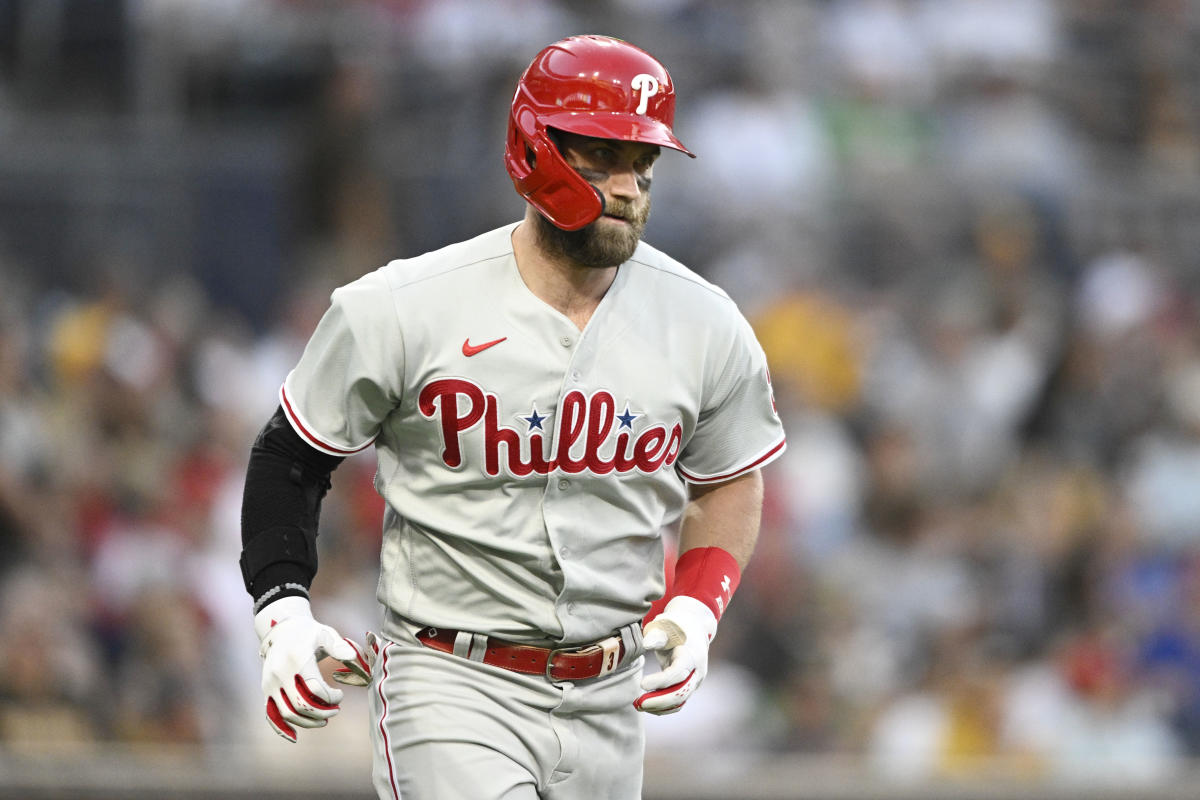 Bryce Harper out indefinitely for Phillies with broken thumb - The