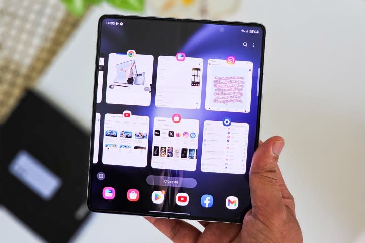 Samsung Galaxy Z Fold 5 multitasking Recents menu grid view with Good Lock.