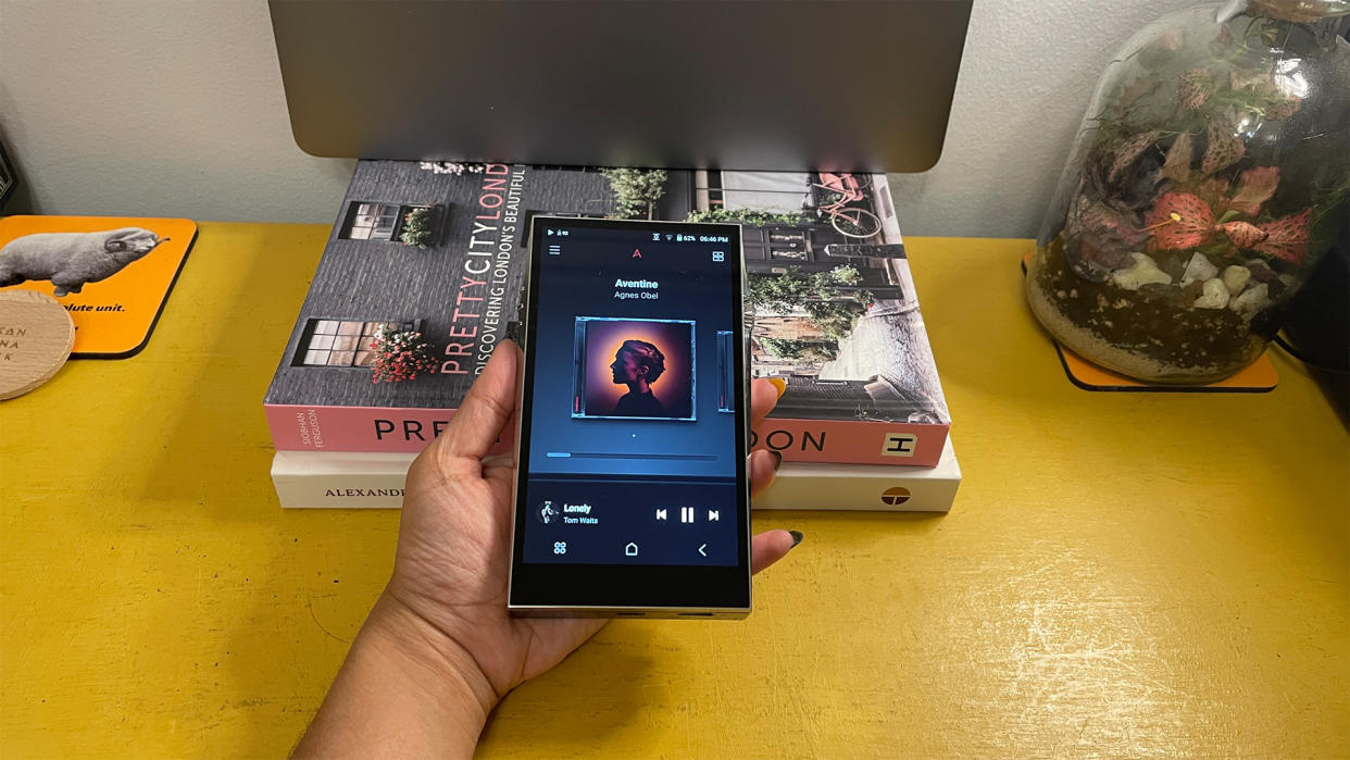  Portable music player: Astell & Kern A&ultima SP3000. 