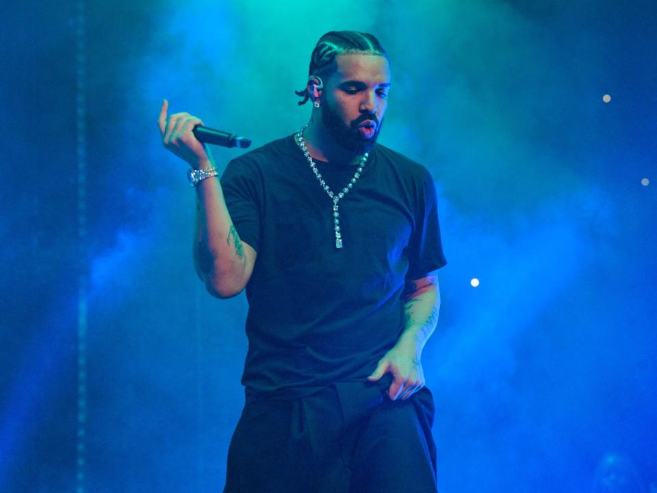 Rapper Drake performs onstage during "Lil Baby & Friends Birthday Celebration Concert" at State Farm Arena on December 9, 2022 in Atlanta, Georgia.