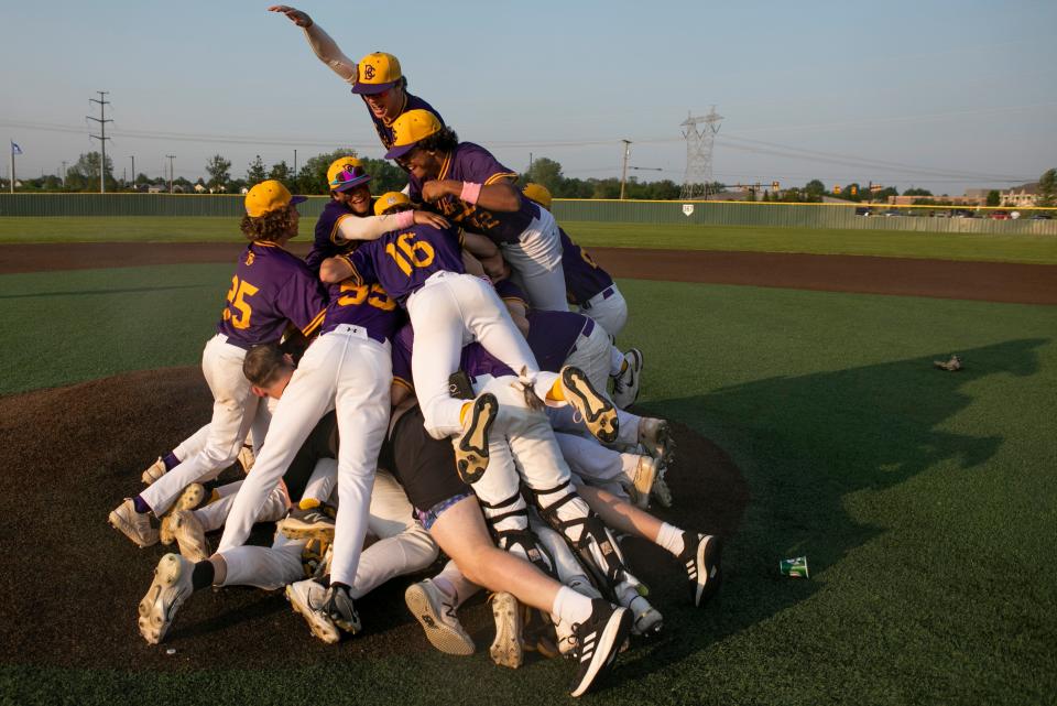 Bloom-Carroll celebrates its 9-6 win over Jonathan Alder in a Division II district final Wednesday at Olentangy Liberty.