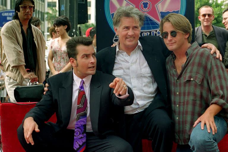 Martin Sheen junto a sus hijos Charlie y Emilio