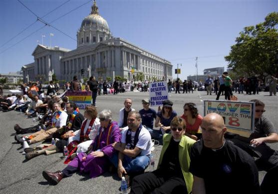 Supporters of same sex marriages block the streets in a civil disobedience act in San Francisco, California, May 26, 2009.