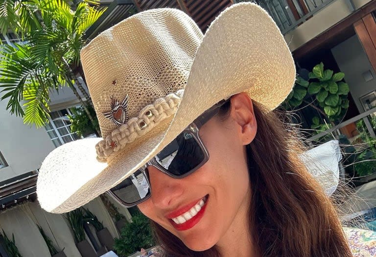 Pampita disfrutó de Miami y lució uno de los accesorios claves de la temporada