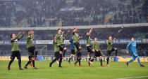 Soccer Football - Serie A - Chievo Verona vs Juventus - Stadio Marc'Antonio Bentegodi, Verona, Italy - January 27, 2018 Juventus’ Sami Khedira, Wojciech Szczesny and team mates celebrate in front of the fans at the end of the match REUTERS/Alberto Lingria