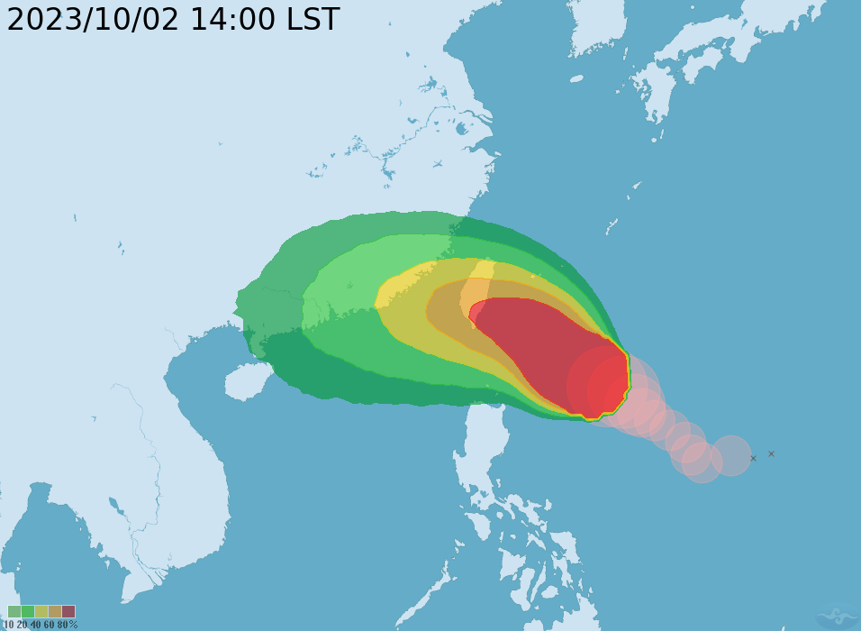 今(2)日中度颱風小犬路徑再往北修，中央氣象署預估中心在台東、恆春半島登陸的機會又提高，最快深夜就會發布海上颱風警報。   圖：翻攝自中央氣象署官網