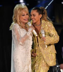 Miley Cyrus Reveals Dolly Parton’s Reaction to Singer Wanting to Go Brunette